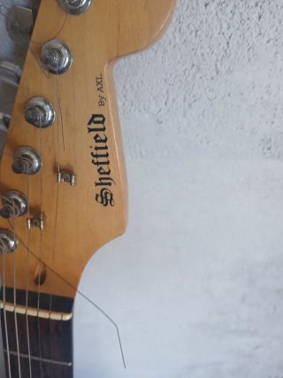 Guitarra Eléctrica Negra