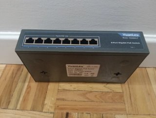 Switch PoE YuanLey 8 Puertos + Cable Cat 6