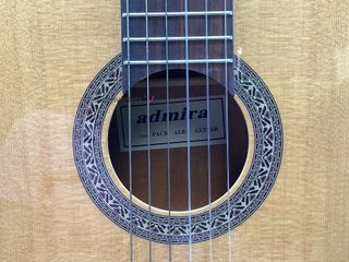 guitarra clasica admira alba
