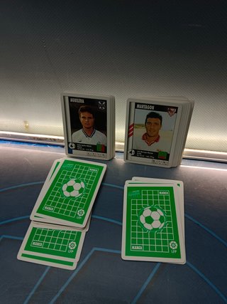 Unas 100 cartas super gol. Años 90. Cards, futbol, marca.