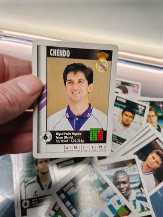 Unas 100 cartas super gol. Años 90. Cards, futbol, marca.