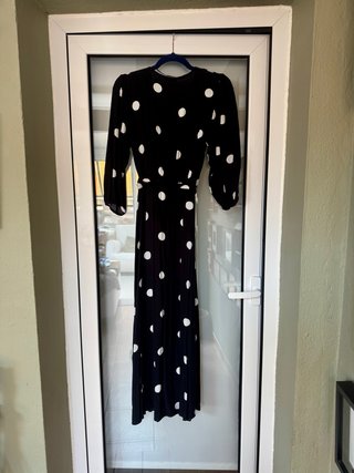 Vestido lunares negro y blanco
