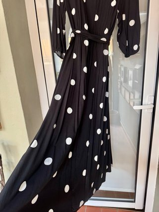 Vestido lunares negro y blanco