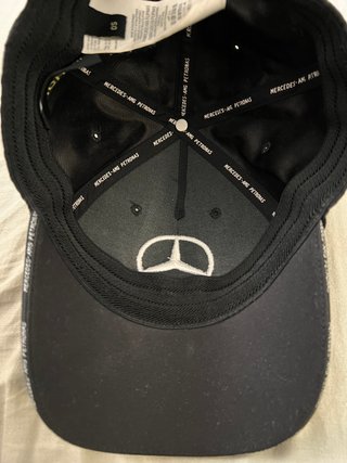 Gorra Mercedes AMG F1 Oficial Negra