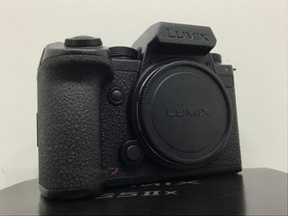 camara digital evil panasonic lumix dc-s5miix