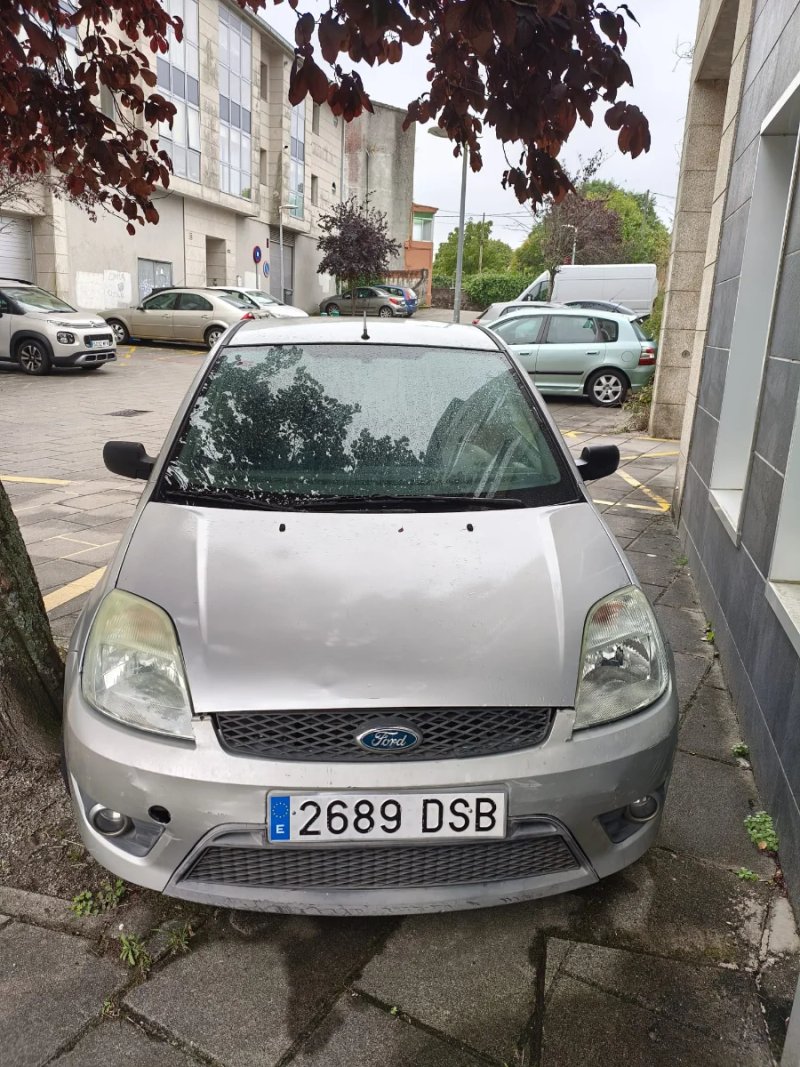 Ford Fiesta 2005 - foto 1