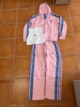 Conjunto Adidas 3 Piezas Bordado  Hay tallas