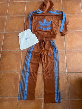 Conjunto Adidas 3 Piezas Bordado  Hay tallas