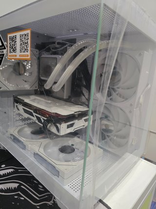 PC Gaming Blanco CON COMPONENTES NUEVOS