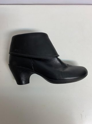 Botines Camper Talla 38 Negros