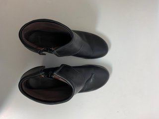 Botines Camper Talla 38 Negros