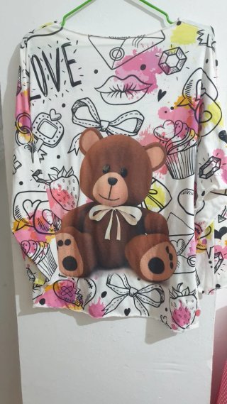 Camiseta manga larga con dibujos oso y letras