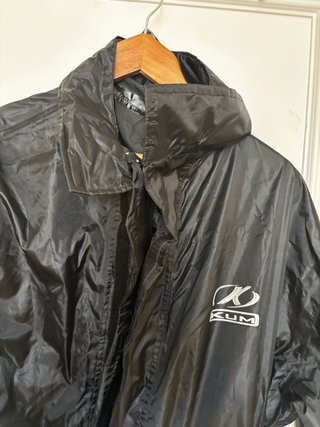 Chubasquero moto mono negro KUM