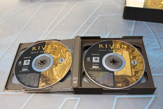 Videojuego PC caja grande: Riven: Myst Continúa. Cyan Productions - Red Orb Entertainment, 1997.