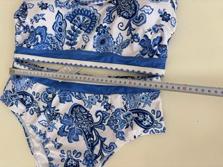 Bikini azul y blanco a estrenar