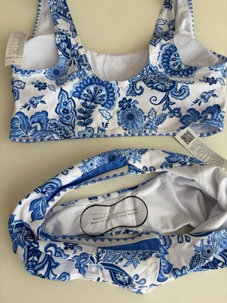 Bikini azul y blanco a estrenar