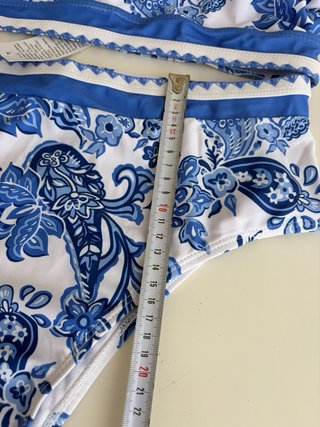 Bikini azul y blanco a estrenar