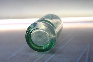 Antigua botella de cuello codd. De boliche o de bola. S.XIX-XX.