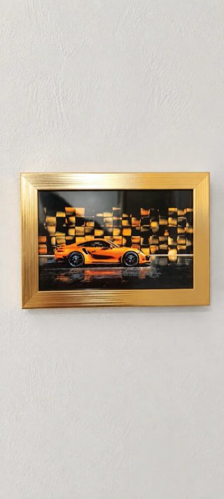 Quadro sportivo Porsche dorato