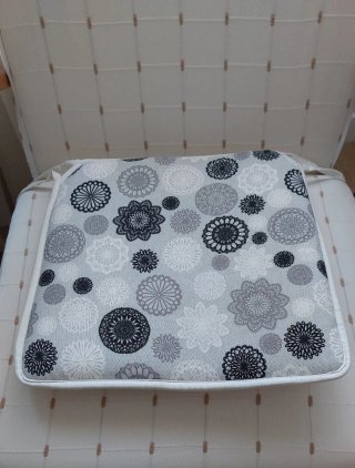 Cuscino per sedia con stampa floreale