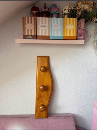 Appendiabiti in legno con 3 pomelli