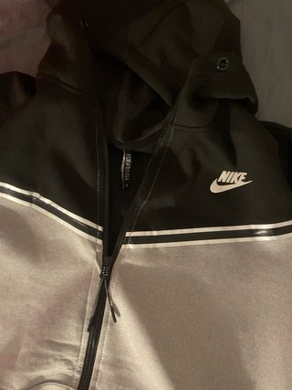 Nike Tech Fleece Chaqueta Gris y Negra