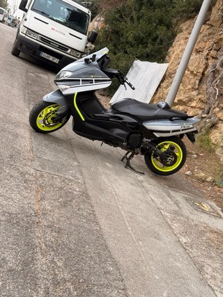 Yamaha T-Max 500 Maxi Scooter
