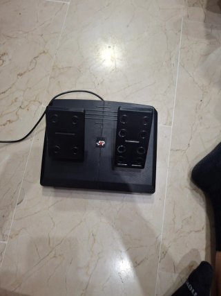 Volante y Pedales PS4