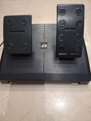 Volante y Pedales PS4