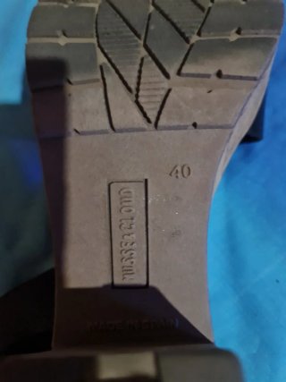 Sandalias de tacón negras y marrones talla 40