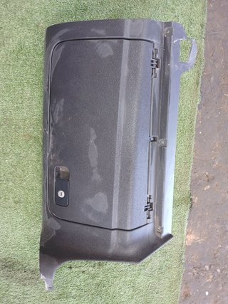 GUANTERA Volkswagen Golf VI (5K1)(10.2008->2012)