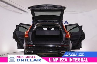 Volvo XC 60 XC 60 XC60 2.0 T6 AWD RECHARGE R-DESIGN 340CV AUTO 5P , NAVY, TECHO ELECTRICO PANORAMICO, FAROS LED
