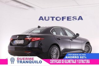 Alfa Romeo Giulia 2.2D LUSSO AUTO 180CV 4P
