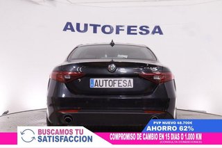 Alfa Romeo Giulia 2.2D LUSSO AUTO 180CV 4P