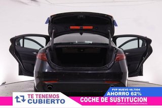 Alfa Romeo Giulia 2.2D LUSSO AUTO 180CV 4P