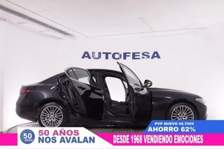 Alfa Romeo Giulia 2.2D LUSSO AUTO 180CV 4P