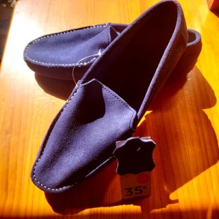 Zapatos de piel azul para verano