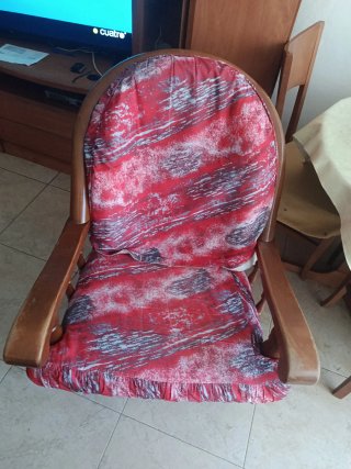 Sillón antiguo madera maciza