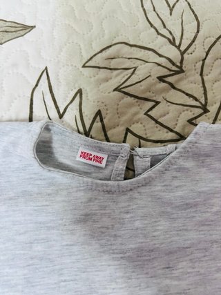 Lote 5 camisetas niña talla 4 años