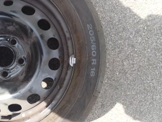 Neumático Continental 205/60 R 16