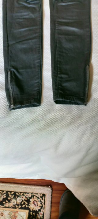 Pantalón negro Stradivarius Talla 34