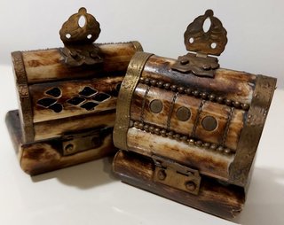 2 mini Joyeros vintage Indios de hueso 1970