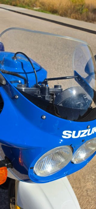 Suzuki GSX R 750 - Moto Clasica Deportiva