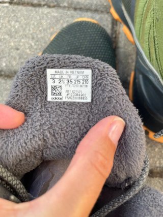 Botas montaña niño Adidas Talla 35