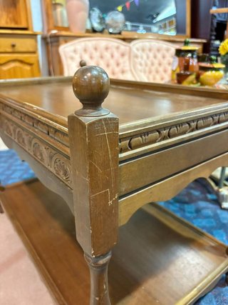 MESA AUXILIAR MADERA TALLADA