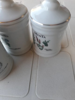 Set de 4 tarros decoracion  No se habren 10 cm
