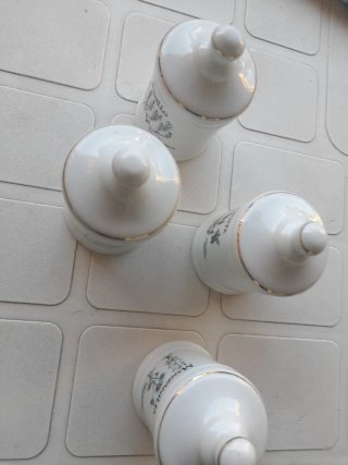 Set de 4 tarros decoracion  No se habren 10 cm