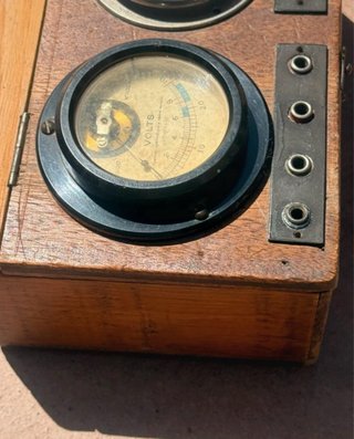 Voltímetro y Amperímetro Antiguo Madera