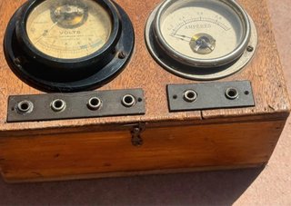 Voltímetro y Amperímetro Antiguo Madera