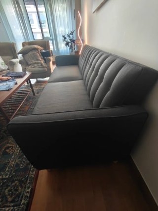 Sofá cama TIVEDEN tela gris oscuro.